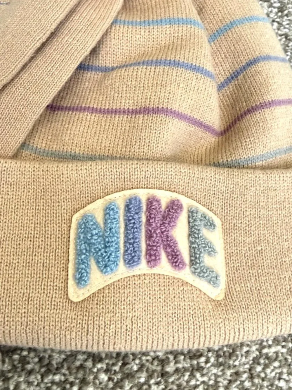 Nike Kids 2-Piece Winter Set Beige Striped Beanie Pom Touchscreen Gloves NWT